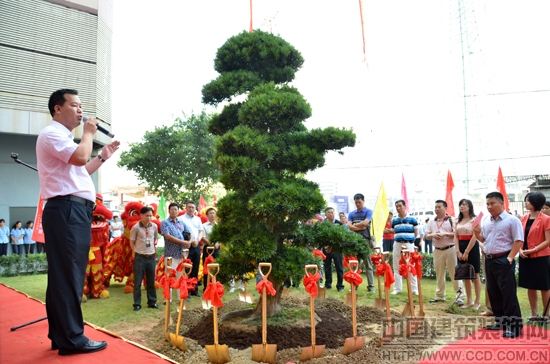 基業(yè)長(zhǎng)青 栽培輝煌—鷹牌陶瓷“基業(yè)長(zhǎng)青”奠基儀式