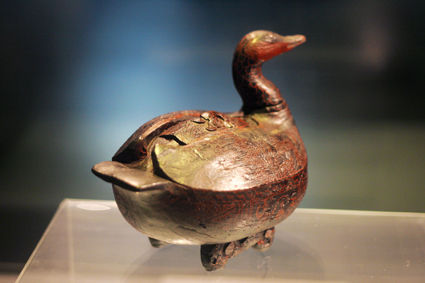 戰(zhàn)國(guó)曾侯乙墓鴛鴦盒