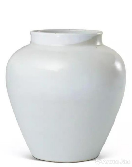 北京東正2016“重要中國(guó)陶瓷及工藝品專場(chǎng)”清官窯精品預(yù)覽