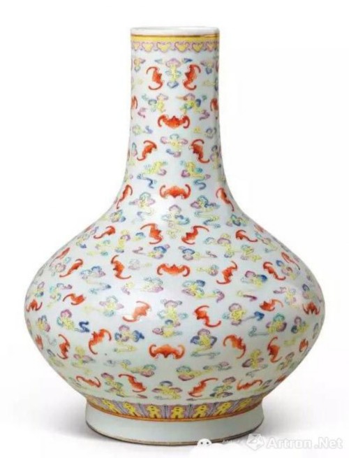 北京東正2016“重要中國(guó)陶瓷及工藝品專場(chǎng)”清官窯精品預(yù)覽