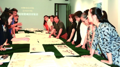 上合組織青島峰會(huì)宴會(huì)用瓷“錦繡中華”來(lái)自深職院 上合組織青島峰會(huì)宴會(huì)用瓷“錦繡中華”來(lái)自深職院